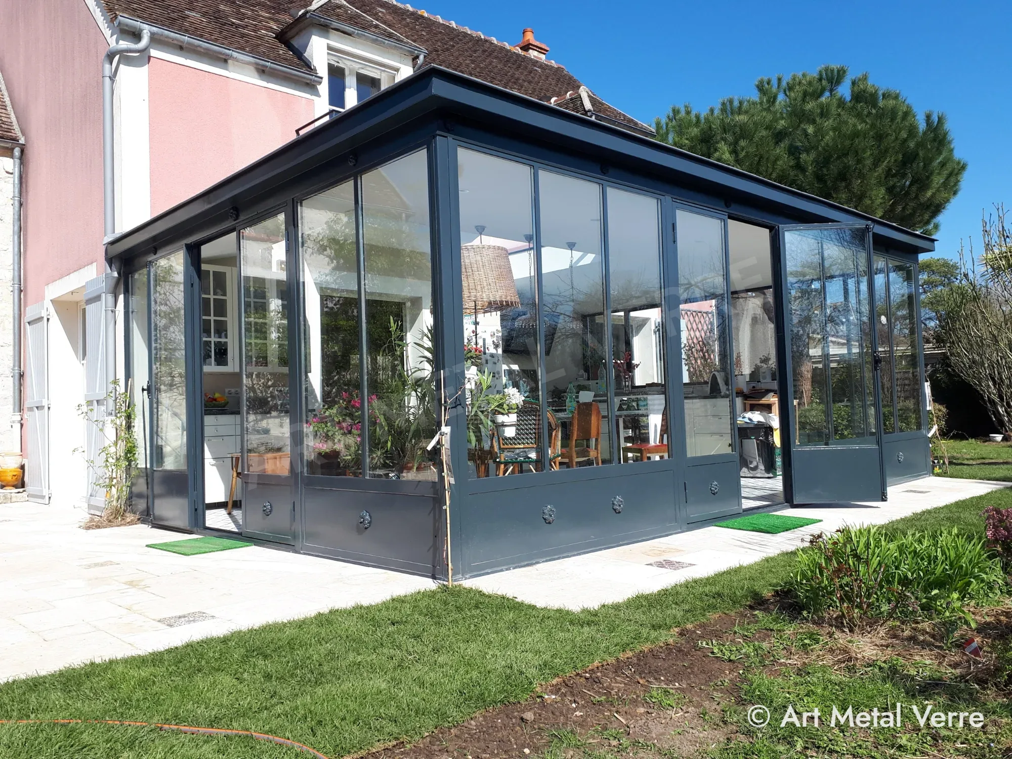 Véranda acier gris anthracite sur maison ancienne – Art Metal Verre